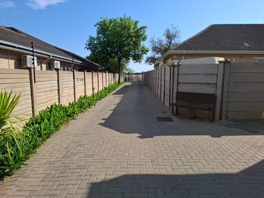 3 Bedroom Property for Sale in Universitas Ridge Free State